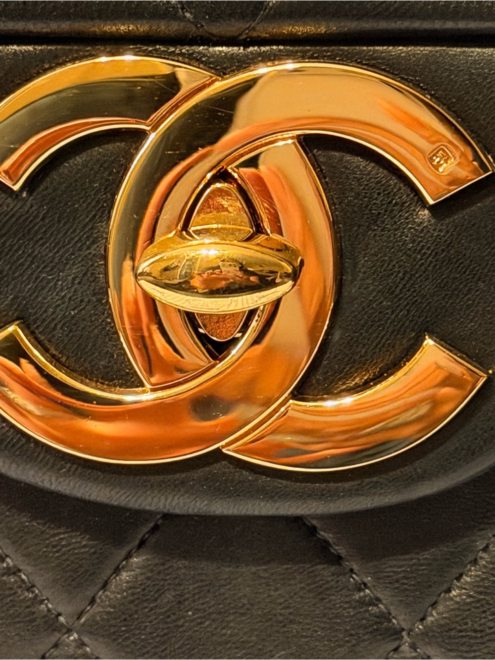 Vintage Jumbo CHANEL Black Quilted Leather Shoulder Bag with Gold Chain - Picture 16 of 16